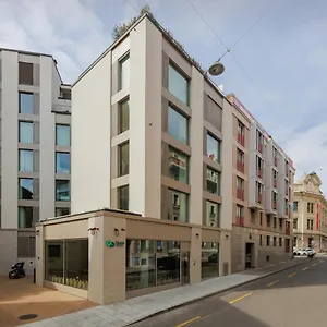 Base Hotel 4*