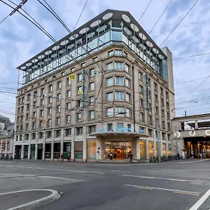 Hotel Cornavin 4*