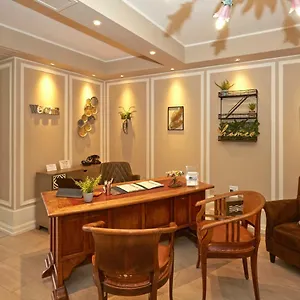 Hotel Central Hotel 2*