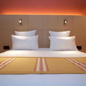 Nash Airport Hotel 4*
