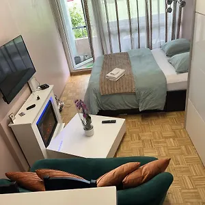 Chambre Confortable Disponible A