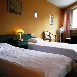 Hotel 33