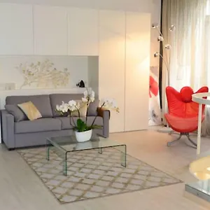 Exclusive & Central With Private Garden *